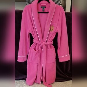 Ralph Lauren Greenwhich Pink Robe With White Piping. Size L
